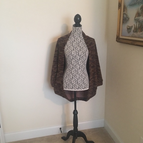 ** SOLD **Hem & Thread cardigan/Shrug - Picture 2 of 3